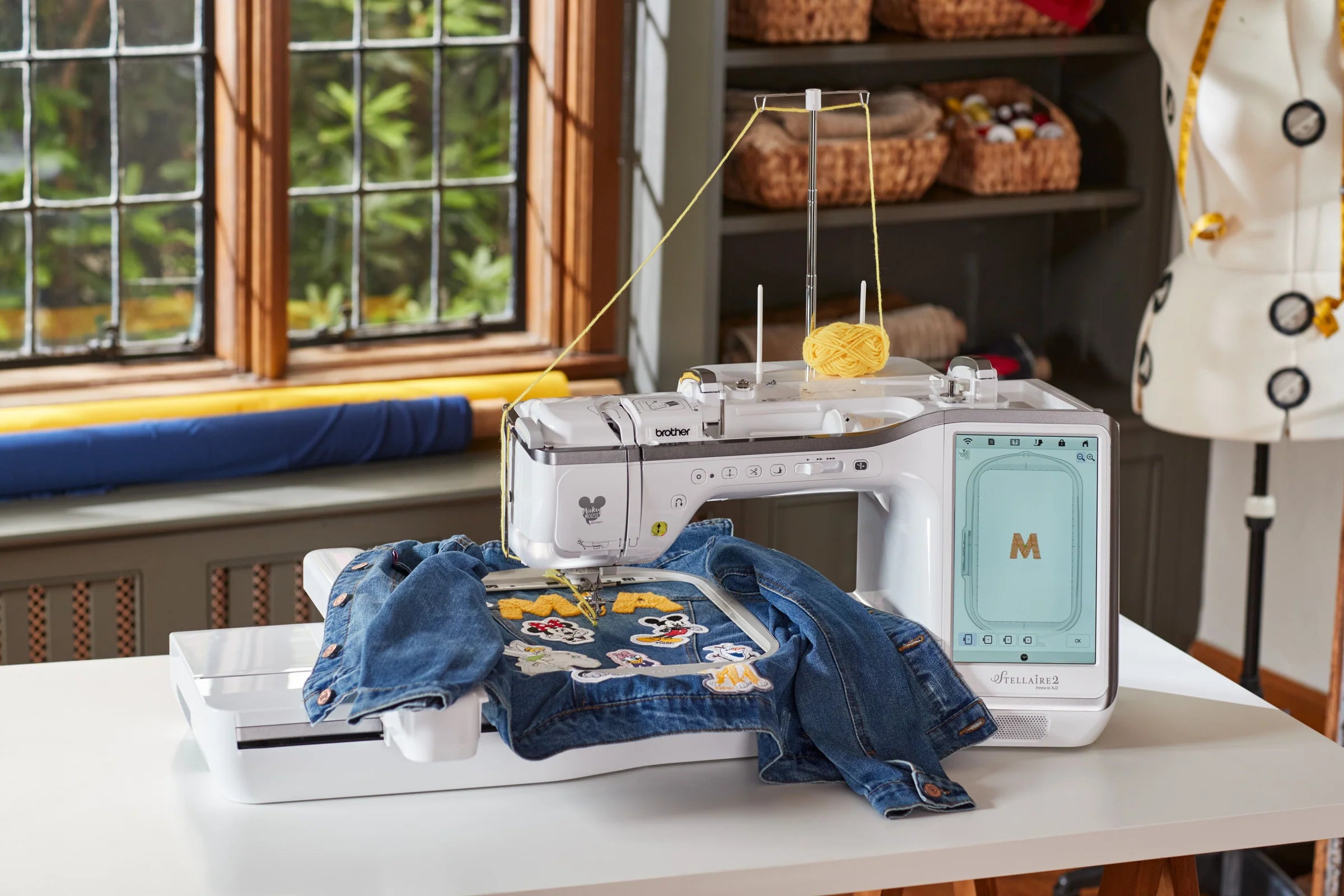 Stellaire2 Innov-ís XJ2 Sewing & Embroidery Machine - Brother