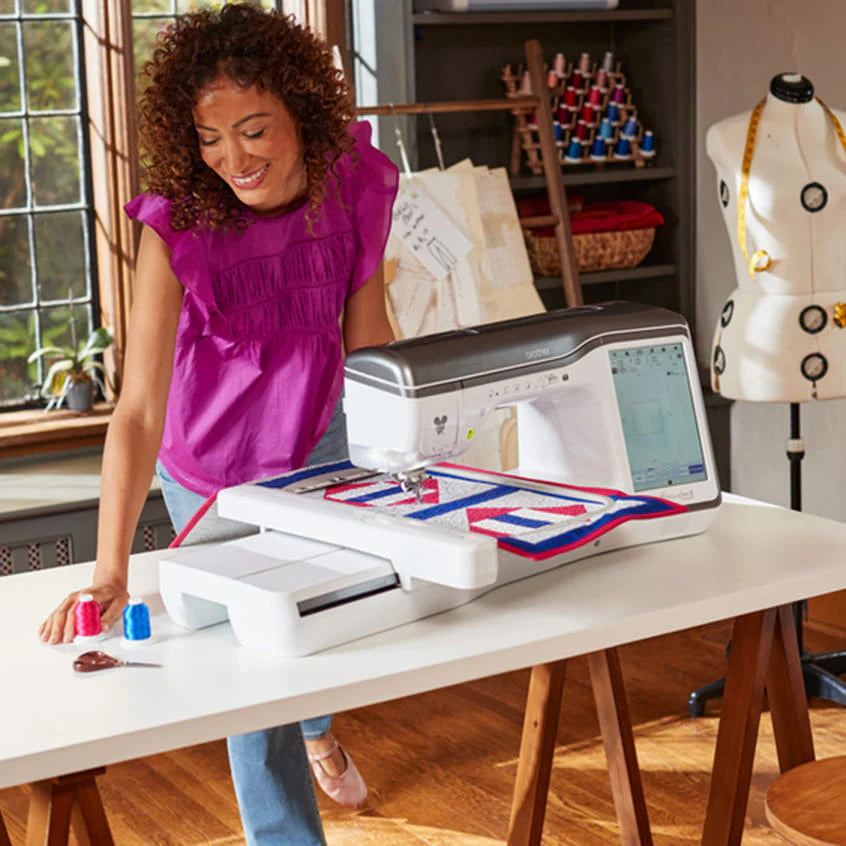 Stellaire2 Innov-ís XJ2 Sewing & Embroidery Machine - Brother